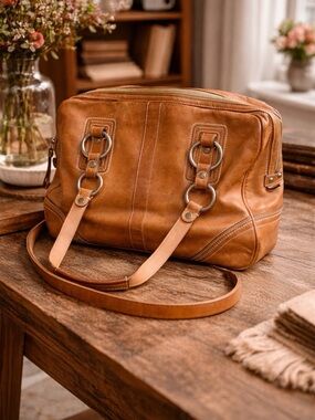 Coach Tan Leather shoulder tote Bag 10581